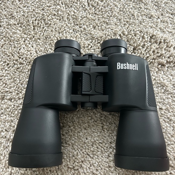 NEW Bushnell 132050 PowerView 20x50mm Prism Binoculars - Picture 2 of 15